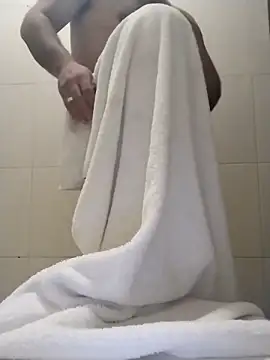 Renooo04 online show from 02-06-26, 05:03