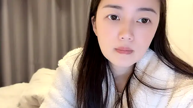 Snapshot of A-xena chatting on 03-16-25, 02:32 A-xena online show from 03-16-25, 02:32