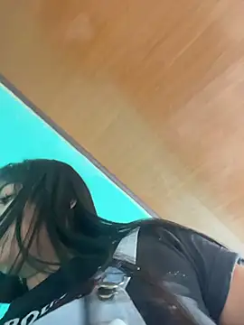 Snapshot of NatashaBrown12 chatting on 12-21-25, 04:41 NatashaBrown12 online show from 12-21-25, 04:41