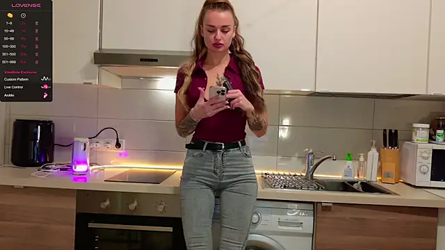 MissLovex online show from 11-22-25, 01:43