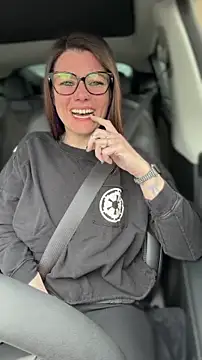 LadyLena1 online show from 05-29-26, 06:14