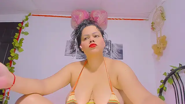 Alhelqueen online show from 11-02-25, 07:41