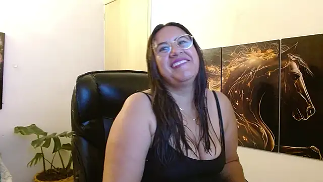 amalia brunette online show from 03-18-26, 07:33