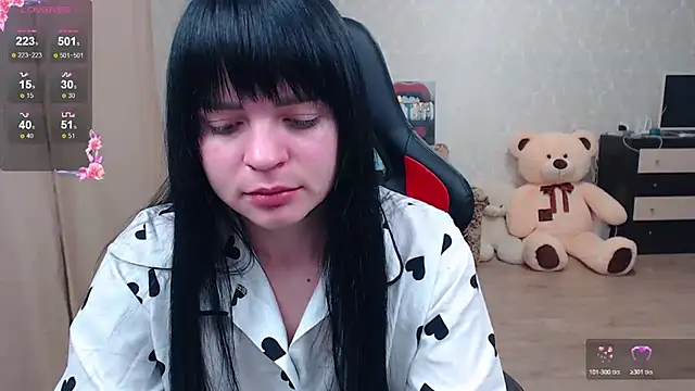 Snapshot of JuicyJess chatting on 05-25-26, 07:45 JuicyJess online show from 05-25-26, 07:45