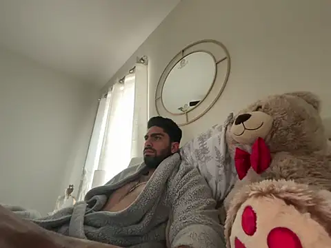 Snapshot of Carlos-195- chatting on 09-18-25, 10:46 Carlos-195- online show from 09-18-25, 10:46