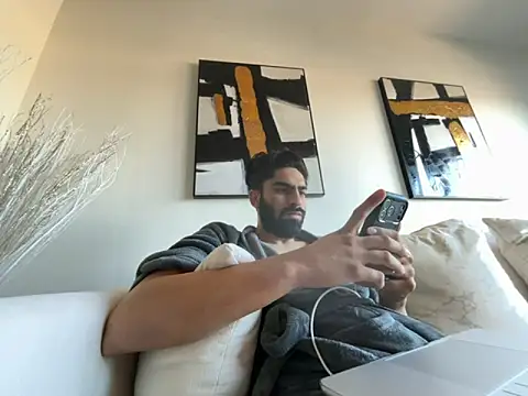 Snapshot of Carlos-195- chatting on 10-06-25, 03:02 Carlos-195- online show from 10-06-25, 03:02