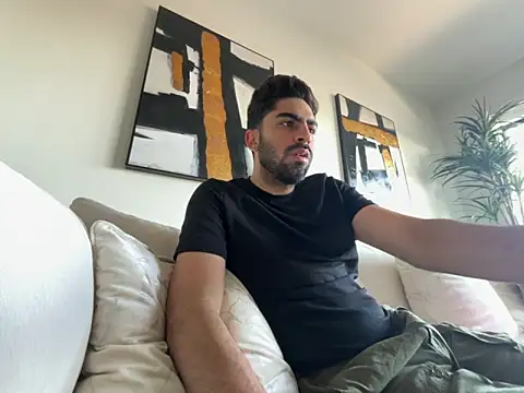 Snapshot of Carlos-195- chatting on 09-19-25, 01:48 Carlos-195- online show from 09-19-25, 01:48