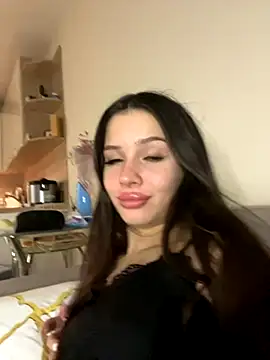 Snapshot of SofiaLaLight chatting on 09-29-25, 04:56 SofiaLaLight online show from 09-29-25, 04:56