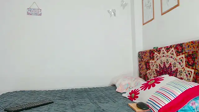 verocute7 online show from 09-24-25, 03:02
