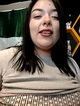 Chubbygrl20 online show from 01-09-26, 12:39