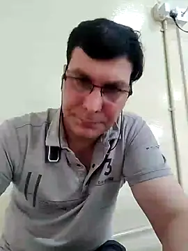 Snapshot of ZIMMY25 chatting on 05-28-26, 12:44 ZIMMY25 online show from 05-28-26, 12:44
