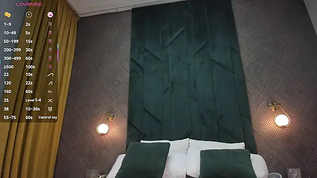 Skinny Alice online show from 10-23-25, 01:26