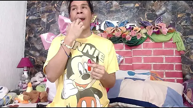 Snapshot of DesireDirtyTS__ chatting on 01-12-26, 04:14 DesireDirtyTS online show from 01-12-26, 04:14