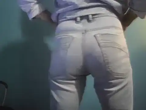 Snapshot of Pol8822 chatting on 02-10-25, 10:53 Pol8822 online show from 02-10-25, 10:53