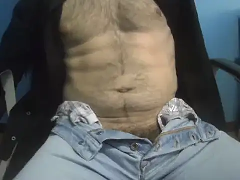 Snapshot of Pol8822 chatting on 03-19-25, 02:13 Pol8822 online show from 03-19-25, 02:13