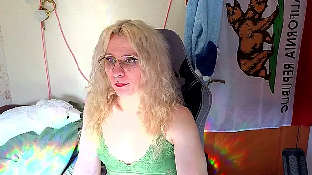 Lori Myaf online show from 04-02-26, 01:18