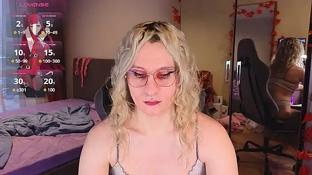 Lori Myaf online show from 09-27-25, 03:29