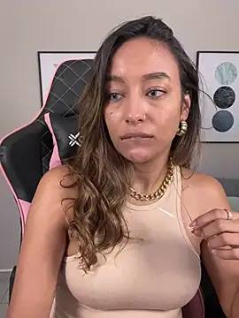 Snapshot of DianaHopson chatting on 03-09-25, 02:54 DianaHopson online show from 03-09-25, 02:54