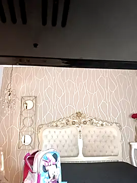 Snapshot of Shanelle__ chatting on 07-24-26, 02:35 Shanelle online show from 07-24-26, 02:35