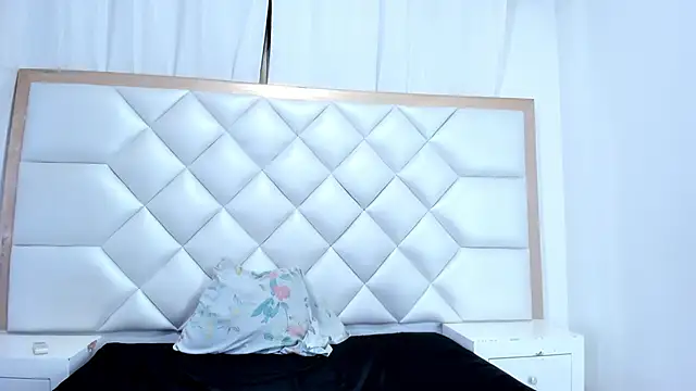 Shanelle   online show from 11-03-25, 01:58