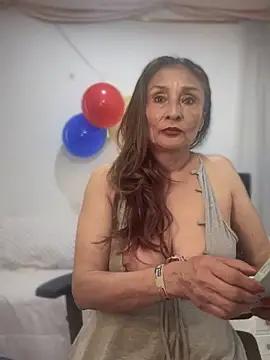 lilian prada online show from 06-17-26, 08:19