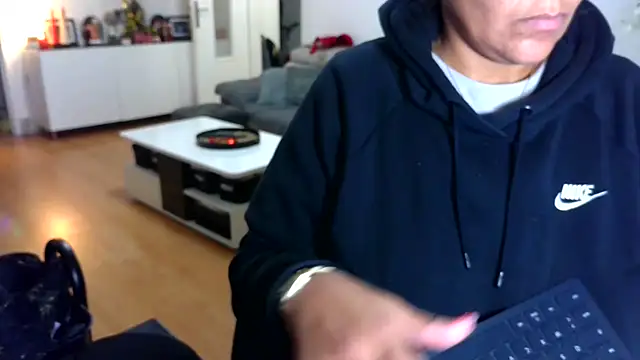 sarametisse26 online show from 12-01-25, 06:58