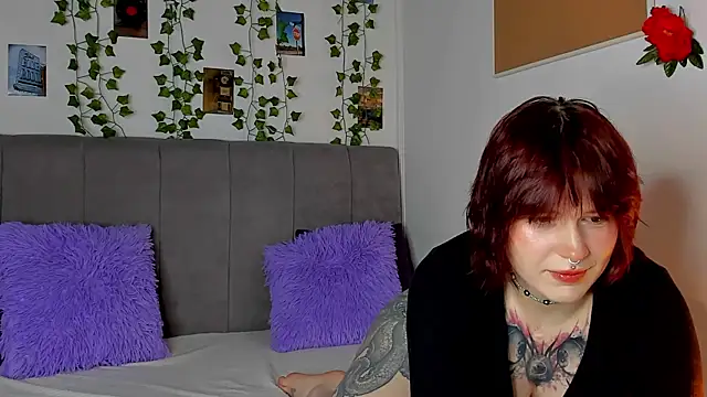 Snapshot of miss_Lizzy chatting on 02-05-26, 01:23 miss Lizzy online show from 02-05-26, 01:23