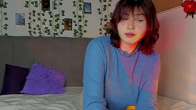 miss Lizzy online show from 02-16-25, 05:15