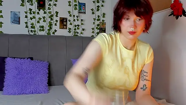 Snapshot of miss_Lizzy chatting on 05-13-26, 01:12 miss Lizzy online show from 05-13-26, 01:12
