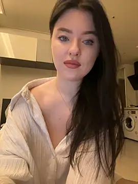 Snapshot of Angela_Fosterr chatting on 07-17-26, 06:27 Angela Fosterr online show from 07-17-26, 06:27
