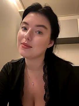 Snapshot of Angela_Fosterr chatting on 10-11-25, 04:41 Angela Fosterr online show from 10-11-25, 04:41