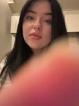 Snapshot of Angela_Fosterr chatting on 11-08-25, 06:33 Angela Fosterr online show from 11-08-25, 06:33