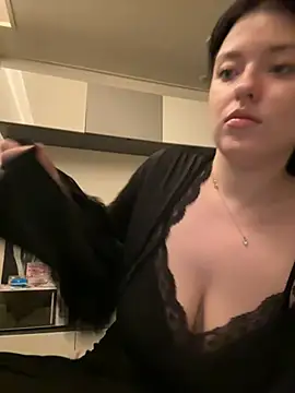 Snapshot of Angela_Fosterr chatting on 06-27-26, 06:25 Angela Fosterr online show from 06-27-26, 06:25