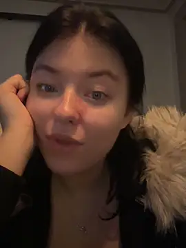 Snapshot of Angela_Fosterr chatting on 11-01-25, 02:44 Angela Fosterr online show from 11-01-25, 02:44