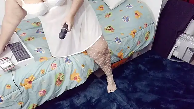 alejandraxxz online show from 11-28-25, 08:42