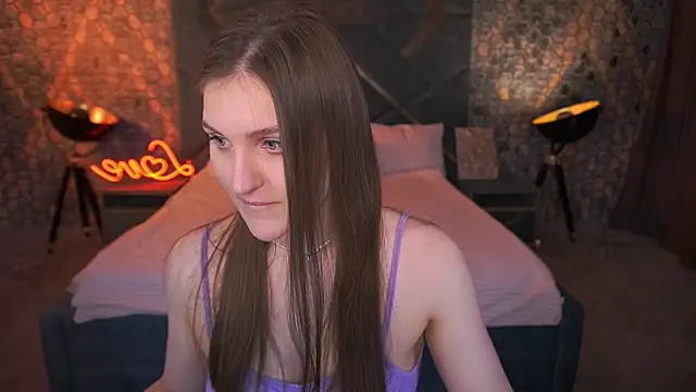 EmmyCharmm online show from 11-05-25, 07:00