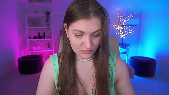 Snapshot of EmmyCharmm chatting on 06-04-26, 05:56 EmmyCharmm online show from 06-04-26, 05:56