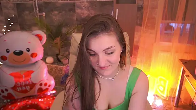 EmmyCharmm online show from 02-12-26, 06:57