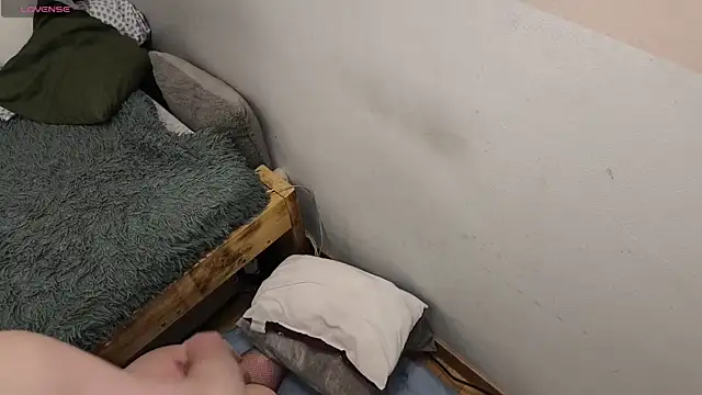 LoveInAllHoles online show from 03-31-26, 04:58