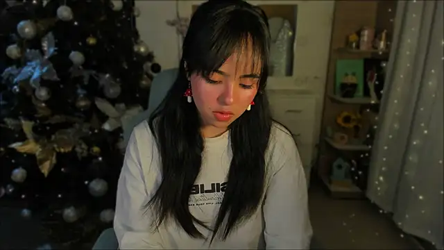 Olivia xd  online show from 11-30-25, 09:32