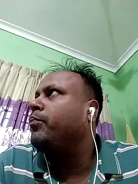 Snapshot of Niladri1410 chatting on 11-08-25, 06:39 Niladri1410 online show from 11-08-25, 06:39