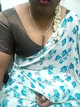 Snapshot of Honey-bujji chatting on 12-08-24, 02:52 Honey-bujji online show from 12-08-24, 02:52