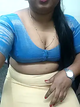 Snapshot of Honey-bujji chatting on 01-10-25, 05:24 Honey-bujji online show from 01-10-25, 05:24