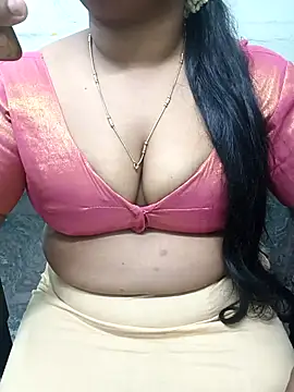 Snapshot of Honey-bujji chatting on 02-25-25, 08:53 Honey-bujji online show from 02-25-25, 08:53