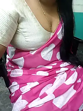 Snapshot of Honey-bujji chatting on 02-04-25, 06:38 Honey-bujji online show from 02-04-25, 06:38