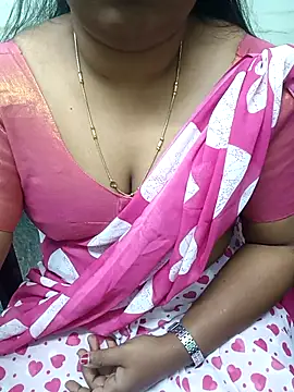 Snapshot of Honey-bujji chatting on 02-25-25, 06:25 Honey-bujji online show from 02-25-25, 06:25