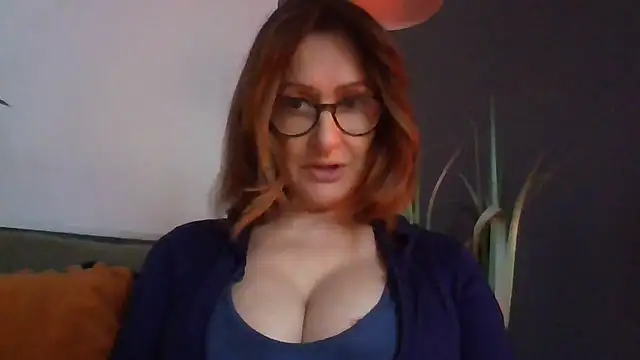 Princessviaa online show from 02-12-26, 10:04