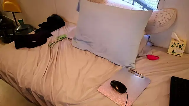 xxpixeyxx online show from 11-09-25, 01:15