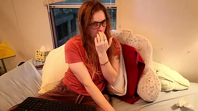 xxpixeyxx online show from 10-28-25, 02:05