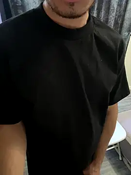 demonslayerr999 online show from 10-30-25, 06:16